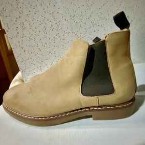 Steve Madden Beige Chukka Boots